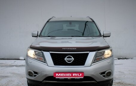 Nissan Pathfinder, 2015 год, 1 990 000 рублей, 2 фотография