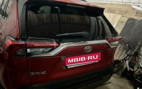 Toyota RAV4, 2021 год, 3 750 000 рублей, 4 фотография