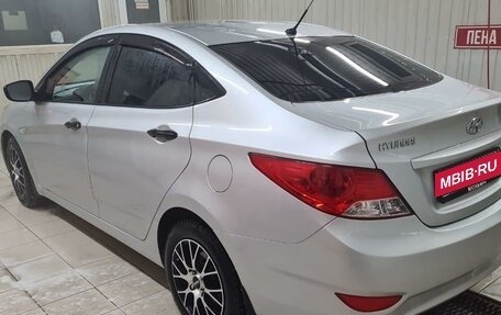 Hyundai Solaris II рестайлинг, 2014 год, 1 100 000 рублей, 4 фотография