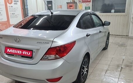 Hyundai Solaris II рестайлинг, 2014 год, 1 100 000 рублей, 3 фотография