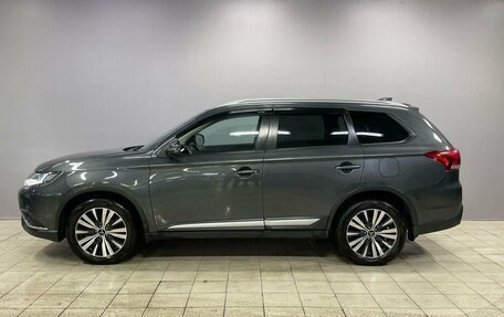 Mitsubishi Outlander III рестайлинг 3, 2018 год, 2 090 000 рублей, 4 фотография