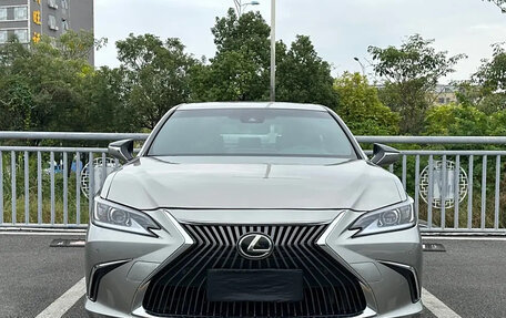 Lexus ES VII, 2021 год, 3 500 000 рублей, 2 фотография