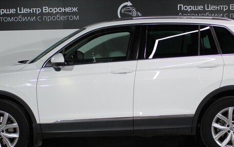 Volkswagen Tiguan II, 2020 год, 3 400 000 рублей, 3 фотография