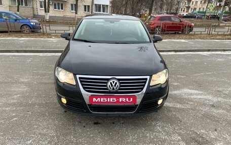 Volkswagen Passat B6, 2007 год, 720 000 рублей, 2 фотография