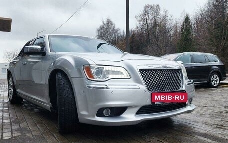 Chrysler 300C II, 2012 год, 1 980 000 рублей, 8 фотография