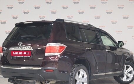 Toyota Highlander III, 2013 год, 2 640 000 рублей, 2 фотография