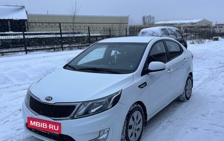 KIA Rio III рестайлинг, 2014 год, 900 000 рублей, 2 фотография