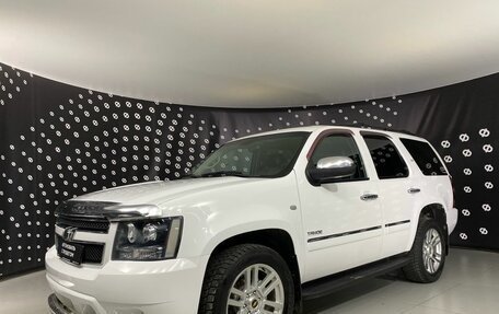 Chevrolet Tahoe III, 2011 год, 2 129 000 рублей, 1 фотография