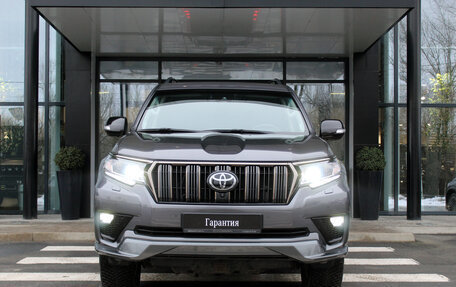 Toyota Land Cruiser Prado 150 рестайлинг 2, 2021 год, 7 250 000 рублей, 5 фотография