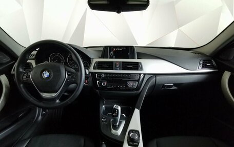 BMW 3 серия, 2017 год, 2 398 000 рублей, 7 фотография