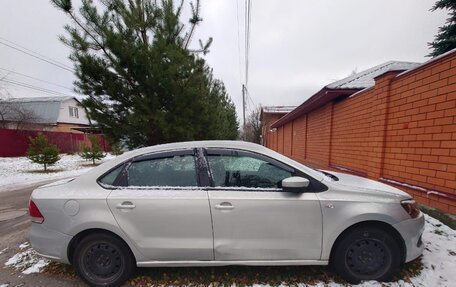 Volkswagen Polo VI (EU Market), 2011 год, 800 000 рублей, 2 фотография