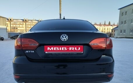 Volkswagen Jetta VI, 2013 год, 875 000 рублей, 2 фотография