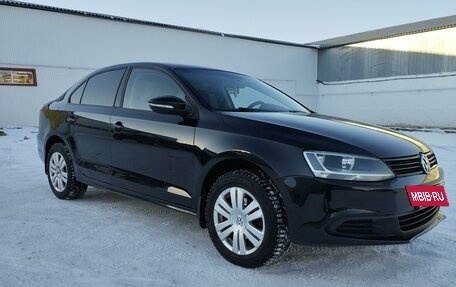 Volkswagen Jetta VI, 2013 год, 875 000 рублей, 8 фотография