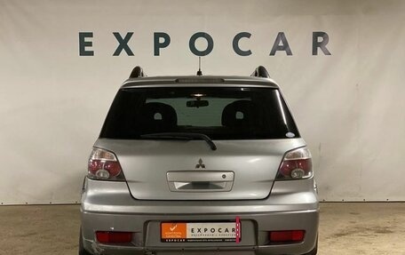 Mitsubishi Outlander III рестайлинг 3, 2005 год, 740 000 рублей, 6 фотография