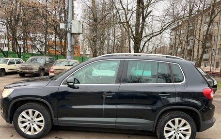 Volkswagen Tiguan I, 2011 год, 1 300 000 рублей, 2 фотография