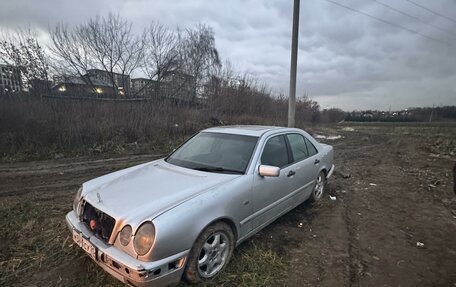 Mercedes-Benz E-Класс, 1997 год, 150 000 рублей, 5 фотография