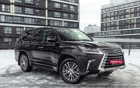 Lexus LX III, 2017 год, 8 200 000 рублей, 3 фотография