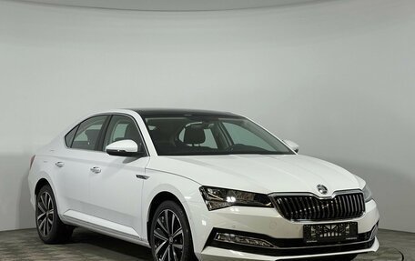 Skoda Superb III рестайлинг, 2024 год, 4 200 000 рублей, 3 фотография