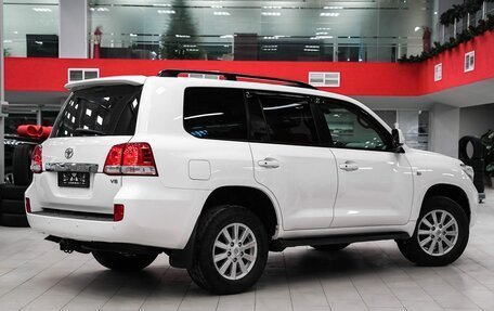 Toyota Land Cruiser 200, 2011 год, 3 349 000 рублей, 2 фотография