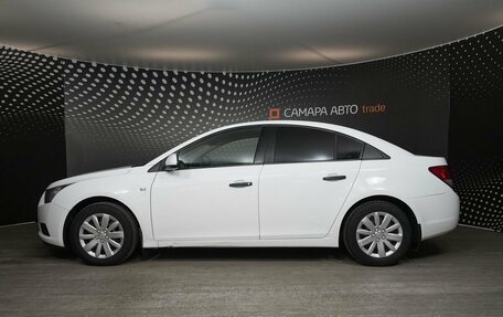 Chevrolet Cruze II, 2010 год, 675 100 рублей, 6 фотография