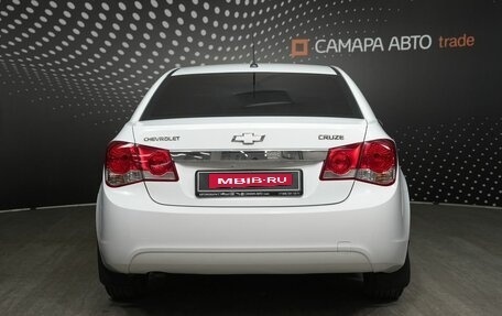 Chevrolet Cruze II, 2010 год, 675 100 рублей, 8 фотография