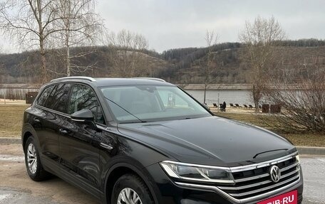 Volkswagen Touareg III, 2019 год, 5 490 000 рублей, 2 фотография