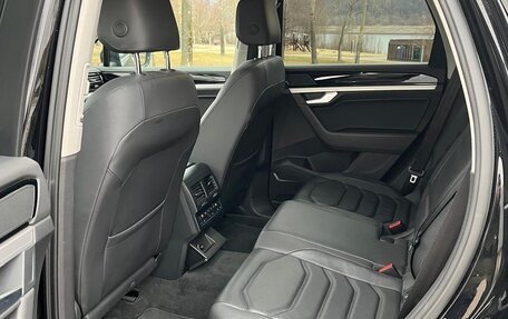 Volkswagen Touareg III, 2019 год, 5 490 000 рублей, 8 фотография