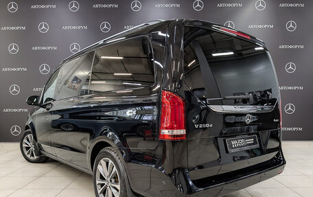 Mercedes-Benz V-Класс, 2019 год, 6 150 000 рублей, 7 фотография