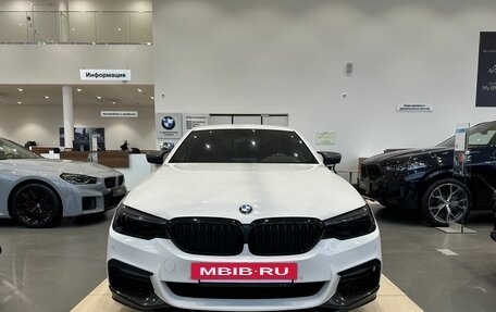 BMW 5 серия, 2019 год, 4 210 000 рублей, 2 фотография