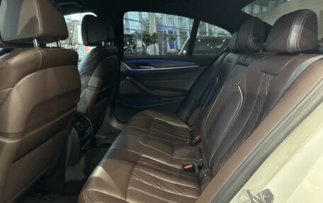 BMW 5 серия, 2019 год, 4 210 000 рублей, 18 фотография