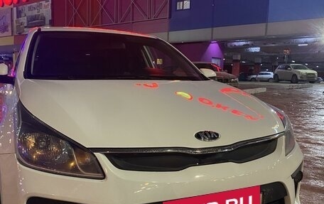 KIA Rio IV, 2018 год, 1 390 000 рублей, 1 фотография