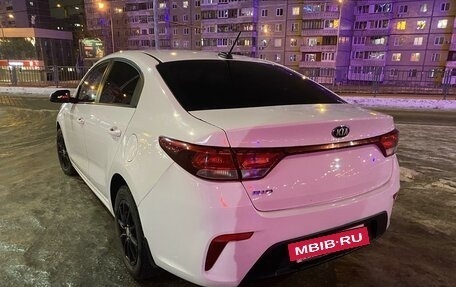 KIA Rio IV, 2018 год, 1 390 000 рублей, 6 фотография