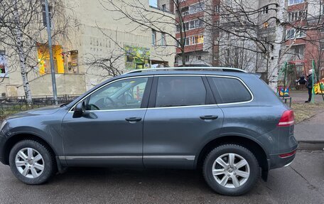 Volkswagen Touareg III, 2013 год, 2 300 000 рублей, 2 фотография