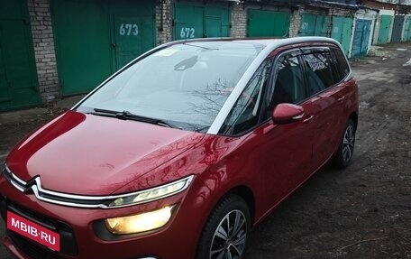 Citroen C4 Picasso II рестайлинг, 2017 год, 1 700 000 рублей, 1 фотография