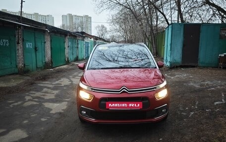 Citroen C4 Picasso II рестайлинг, 2017 год, 1 700 000 рублей, 5 фотография