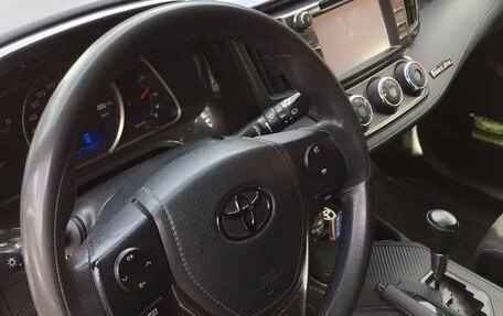 Toyota RAV4, 2014 год, 1 750 000 рублей, 9 фотография