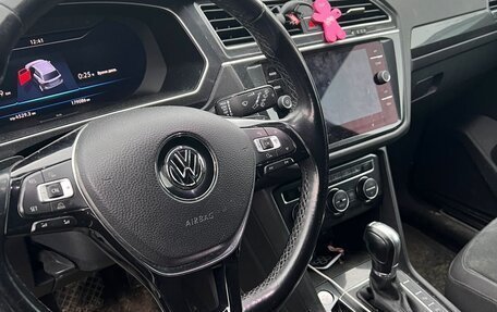 Volkswagen Tiguan II, 2018 год, 2 350 000 рублей, 6 фотография