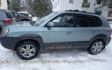 Hyundai Tucson III, 2005 год, 710 000 рублей, 1 фотография