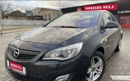 Opel Astra J, 2011 год, 990 000 рублей, 1 фотография