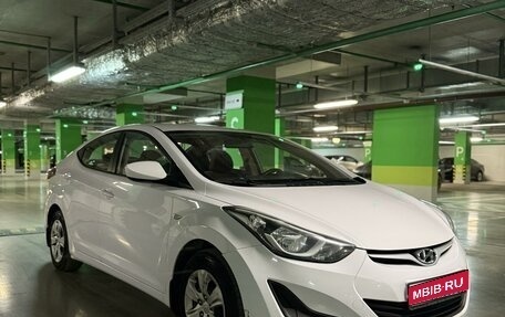 Hyundai Elantra V, 2015 год, 900 000 рублей, 1 фотография