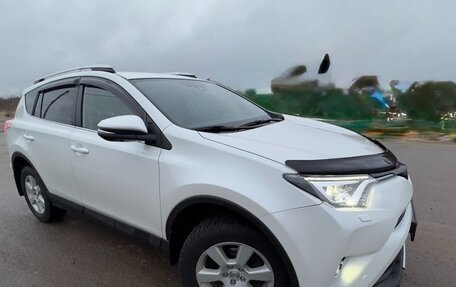 Toyota RAV4, 2016 год, 3 300 000 рублей, 4 фотография