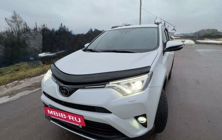 Toyota RAV4, 2016 год, 3 300 000 рублей, 5 фотография