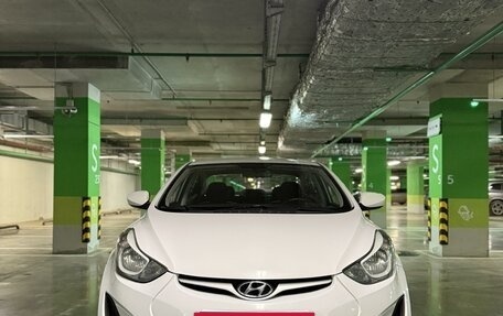 Hyundai Elantra V, 2015 год, 900 000 рублей, 2 фотография