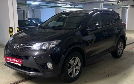 Toyota RAV4, 2015 год, 2 150 000 рублей, 3 фотография