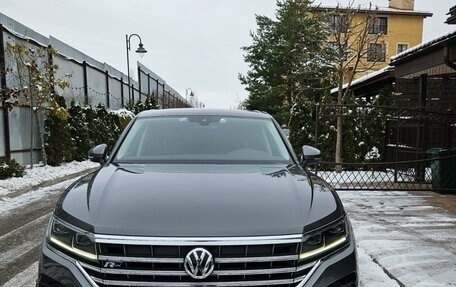 Volkswagen Touareg III, 2019 год, 5 500 000 рублей, 3 фотография