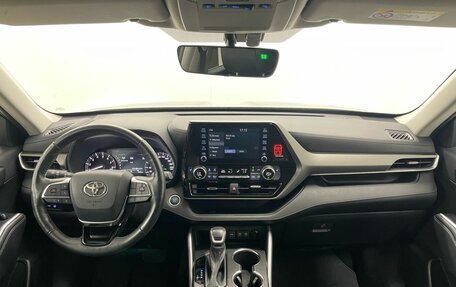 Toyota Highlander, 2021 год, 6 347 000 рублей, 21 фотография