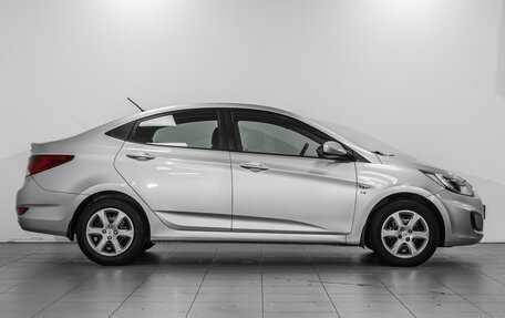 Hyundai Solaris II рестайлинг, 2011 год, 819 000 рублей, 5 фотография