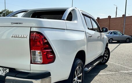 Toyota Hilux VIII, 2017 год, 3 700 000 рублей, 6 фотография