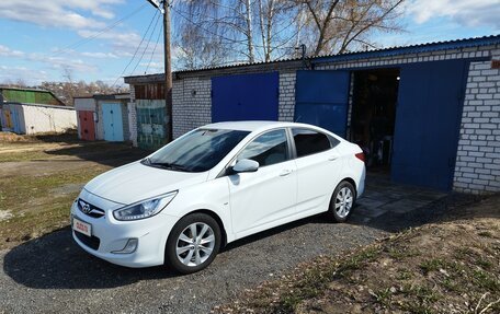 Hyundai Solaris II рестайлинг, 2013 год, 1 250 000 рублей, 17 фотография