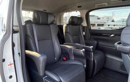 Toyota Alphard III, 2020 год, 3 600 000 рублей, 11 фотография